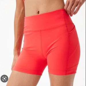 Outdoor Voices SuperForm 3.5” shorts - red/orange color